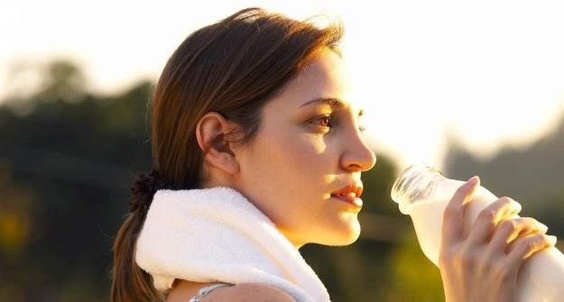 Nyeri Haid Bisa Diredam dengan Minum Susu, Mitos atau Fakta?