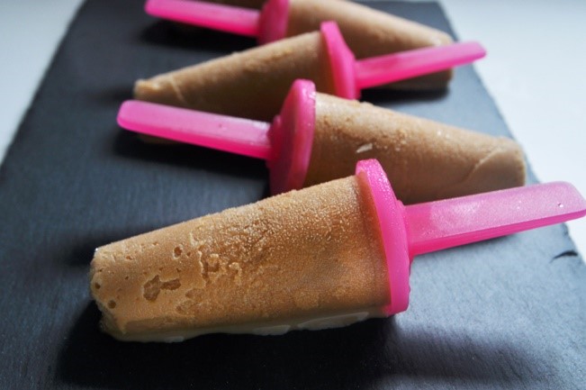 Bingung Bikin Kudapan di Akhir Pekan? Bikin Milk Tea Ice Pop Aja Yuk!